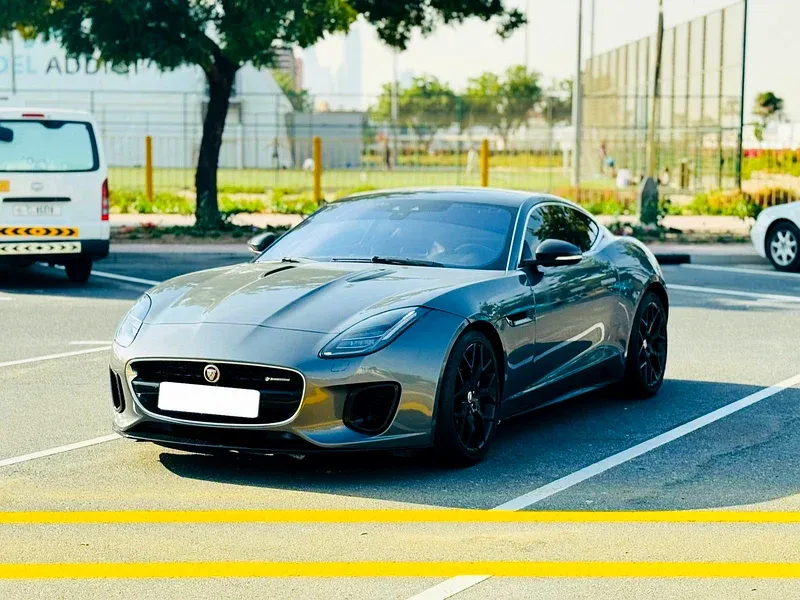 جاكوار F Type 2019